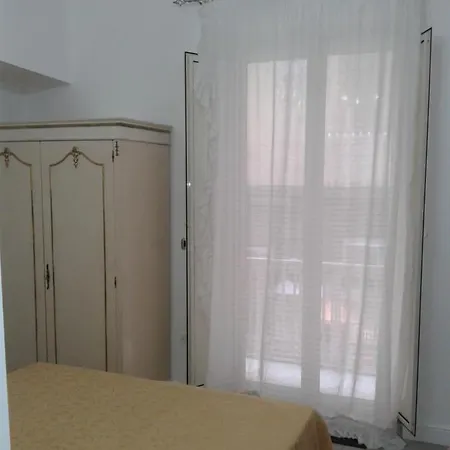 Bed & Breakfast Mari Nel Cuore Monumentale Napoli